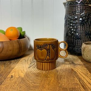 Vintage Mid-Century Modern Amber Gold Glaze Mug stackable trigger handle MCM